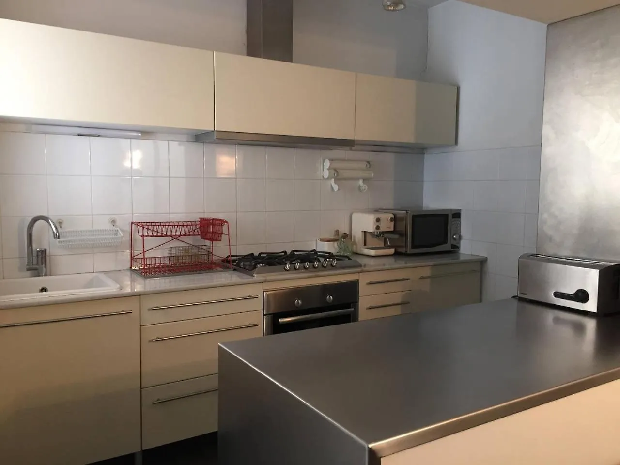 Beautiful & Bright Apartment Near Ramblas Barcelona Spain