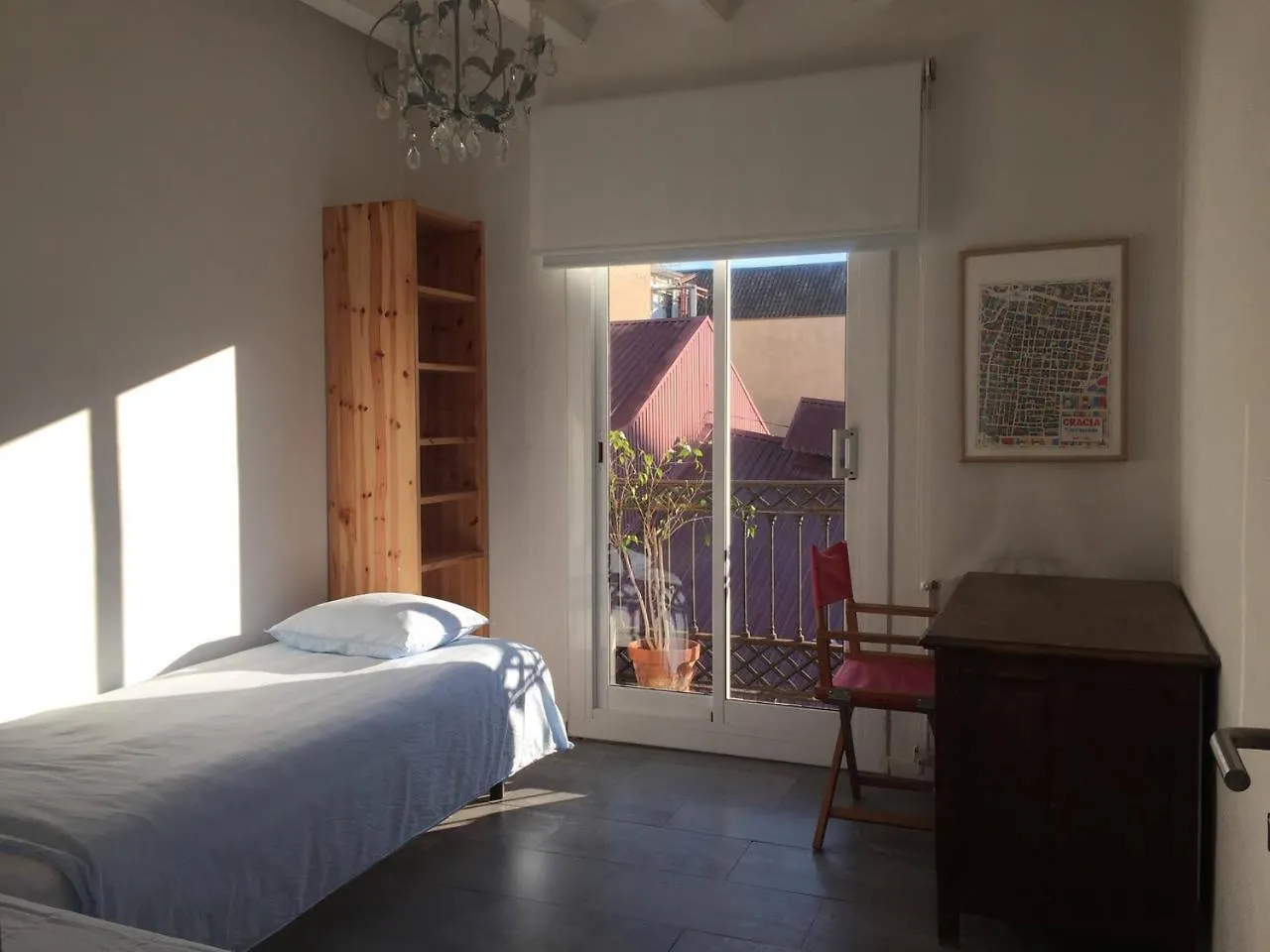 Beautiful & Bright Apartment Near Ramblas Barcelona