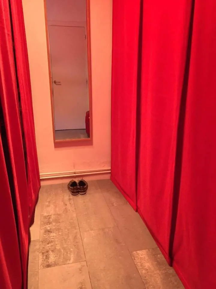 Beautiful & Bright Apartment Near Ramblas Barcelona